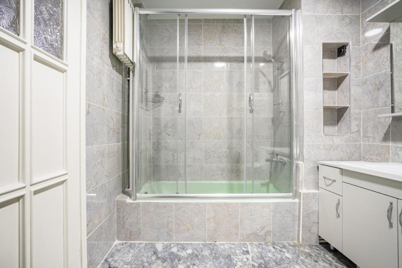 Spacious Flat Near Caddebostan Coast Istambul Exterior foto